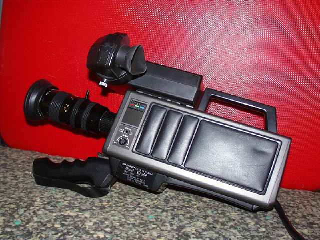 Kamerasammler ? Eine schne alte Videokamera von Hitachi !!